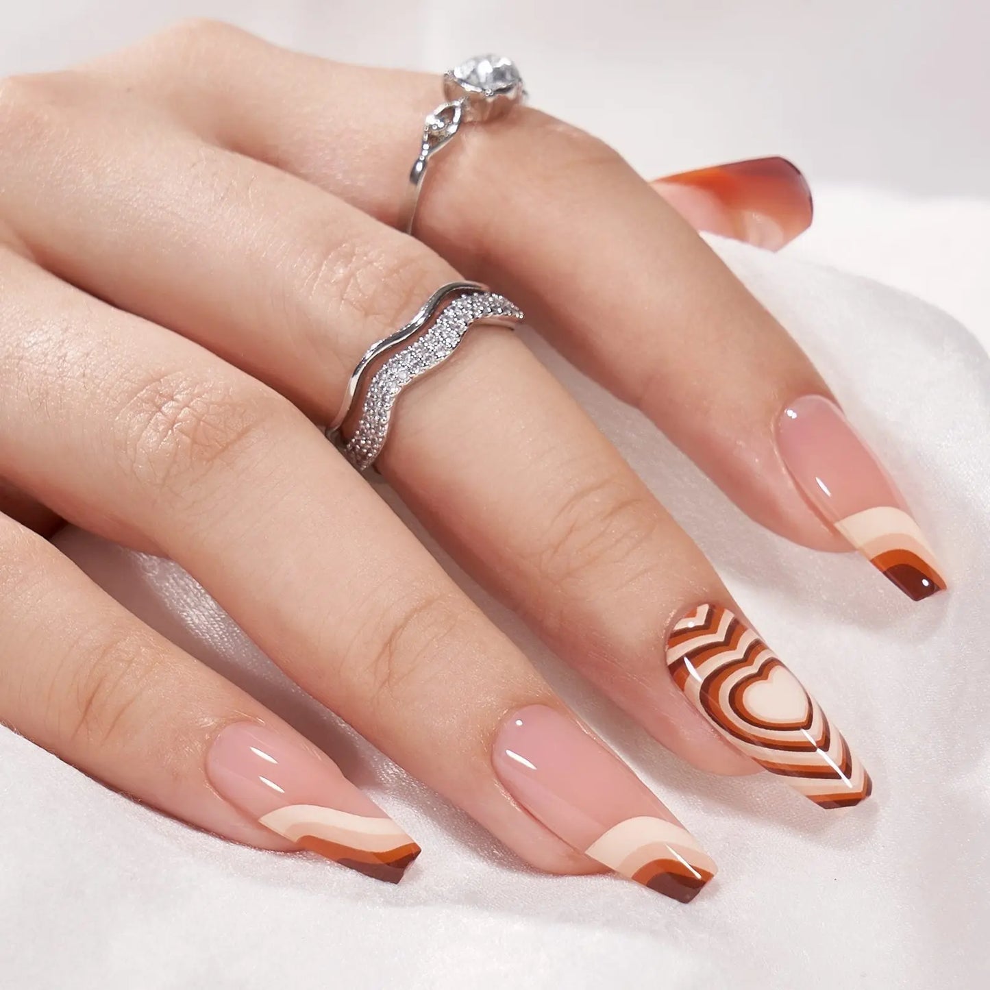 Lonely Hearts - Nailfitt