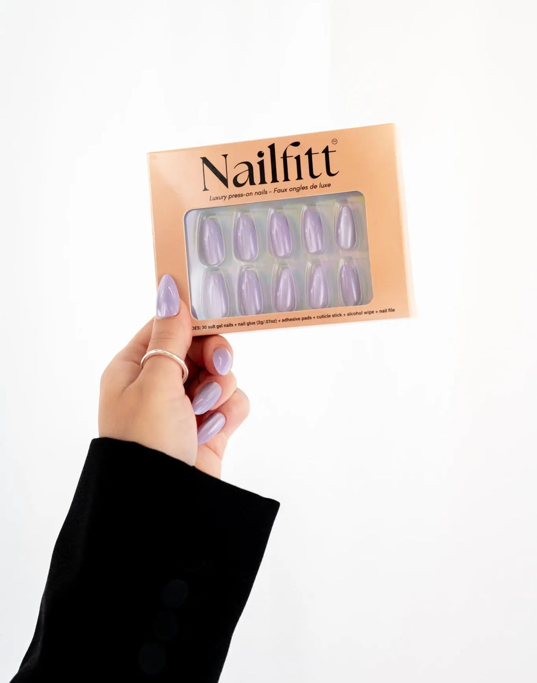 How to wear the Chrome Nails Trend - Nailfitt
